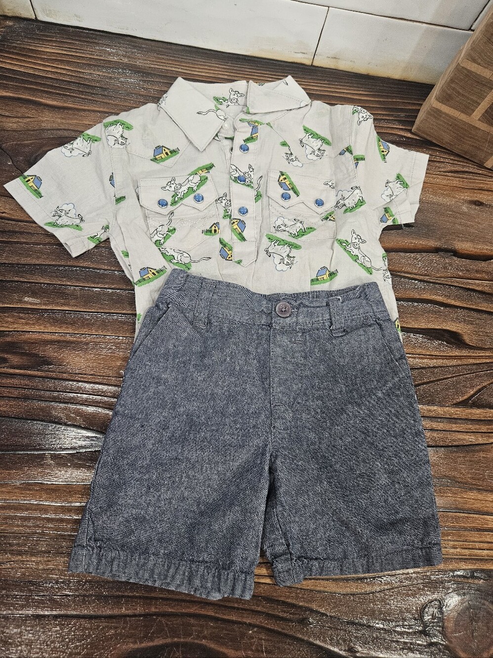 Wrangler Toddler 18 Month Button Up Farm Onesie & Shorts Bundle